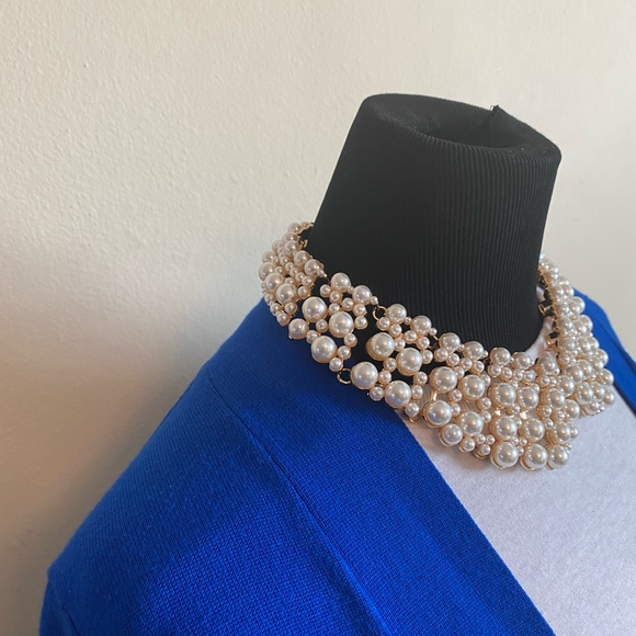 Faux Pearl collar - Picture 2 of 6